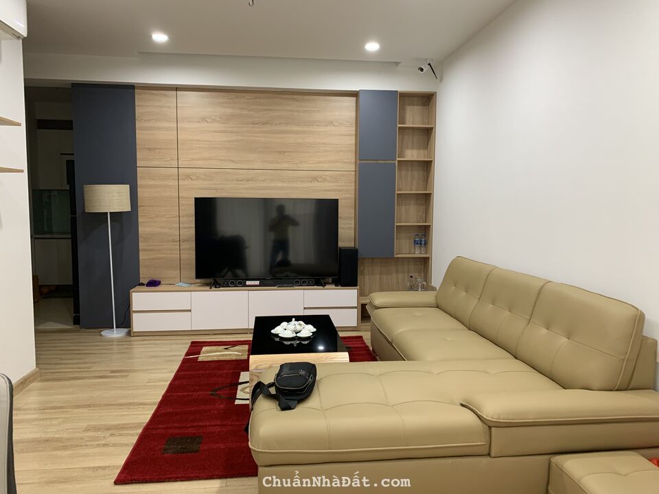 Chính chủ bán No8 Giang Biên nhà T1