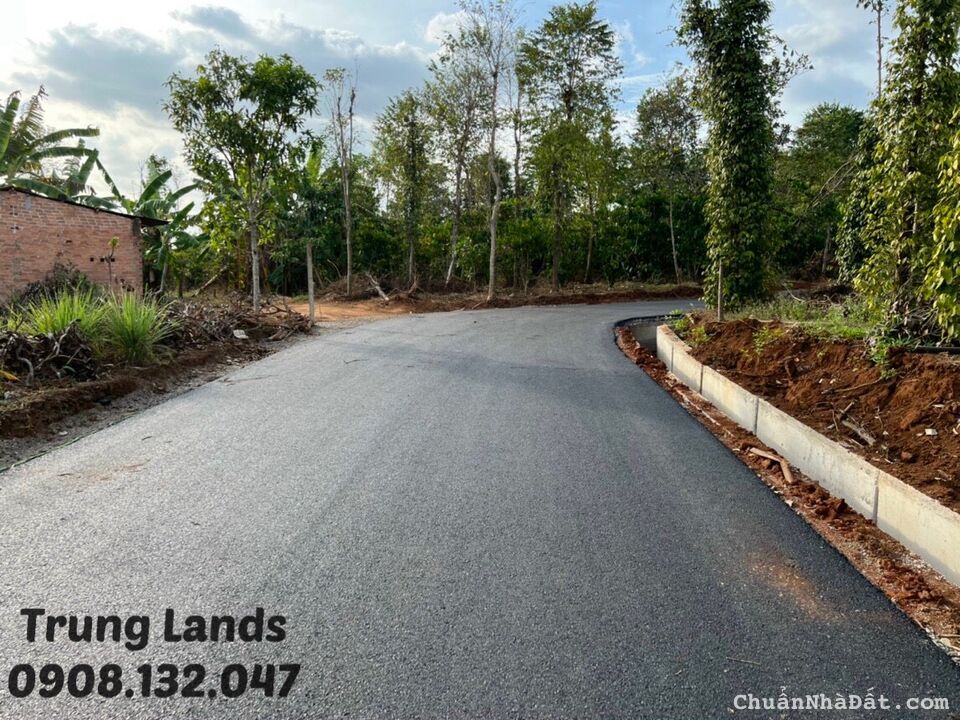 Bán 2000m2 có 100m2 thổ cư giá 4.25 tỷ Suối Lúp- Bình Ba, Châu Đức, BRVT. Trung 0908.132.047 Bán 2000m2 có 100m2 thổ cư giá 4.25 tỷ Suối Lúp- Bình Ba, Châu Đức, BRVT. Trung 0908.132.047