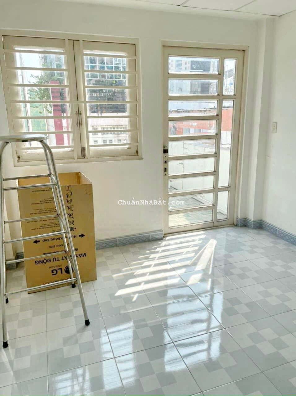 Bán nhà 2 lầu gần mặt tiền đường Phan Văn Trị Phường 2 Quận 5 Bán nhà 2 lầu gần mặt tiền đường Phan Văn Trị Phường 2 Quận 5