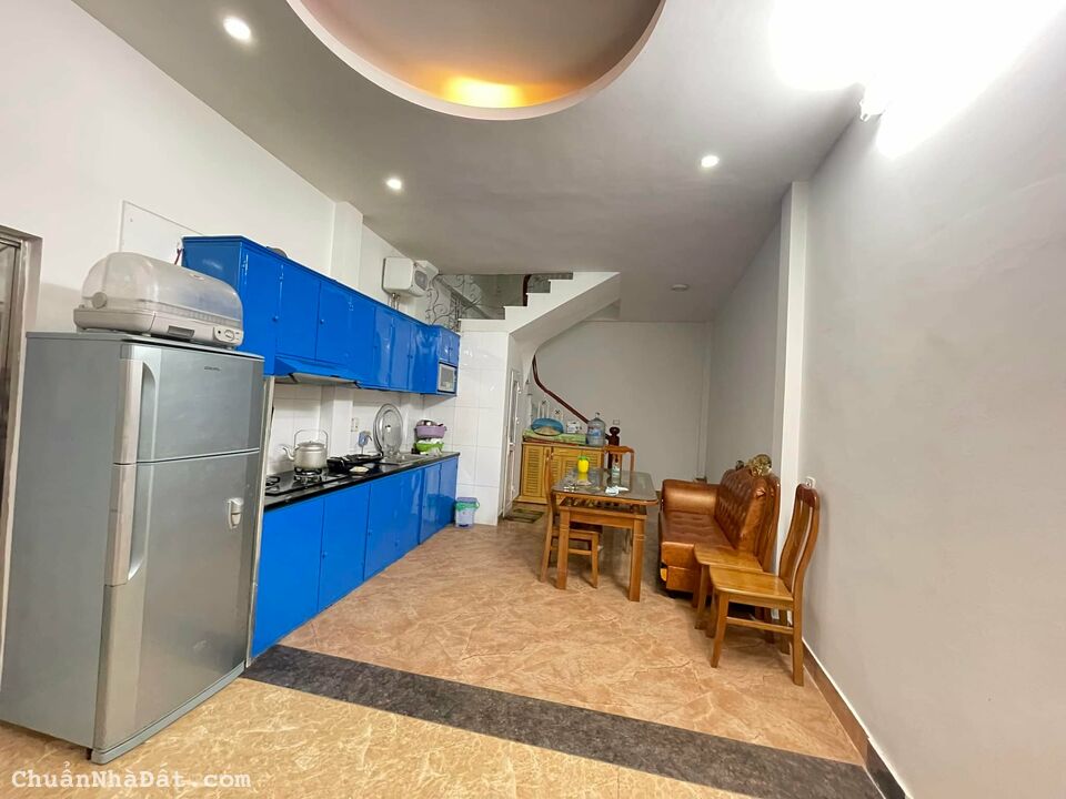 Bán nhà Mỹ Đình, Nam Từ Liêm,4.4 tỷ,43m2,MT 4.5m,Lô góc,Tặng nội thất.