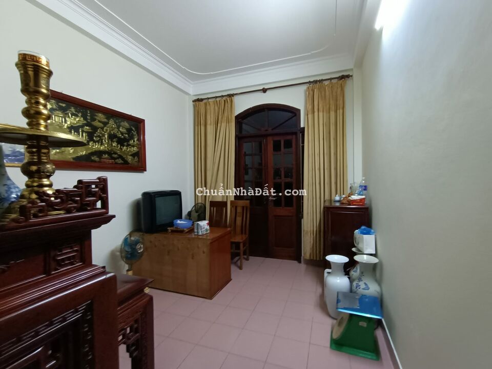 Bán nhà Phú Đô, Nam Từ Liêm, 3.8 tỷ, 40m2, Mt 3.8m, Lô góc, Ô tô vài bước.