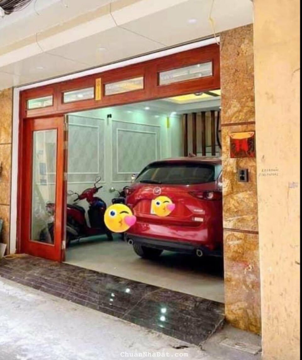 Bán nhà Phùng Chí Kiên - 51m2 - gara ô tô - thang máy - nhà mới ở ngay - phân lô cán bộ