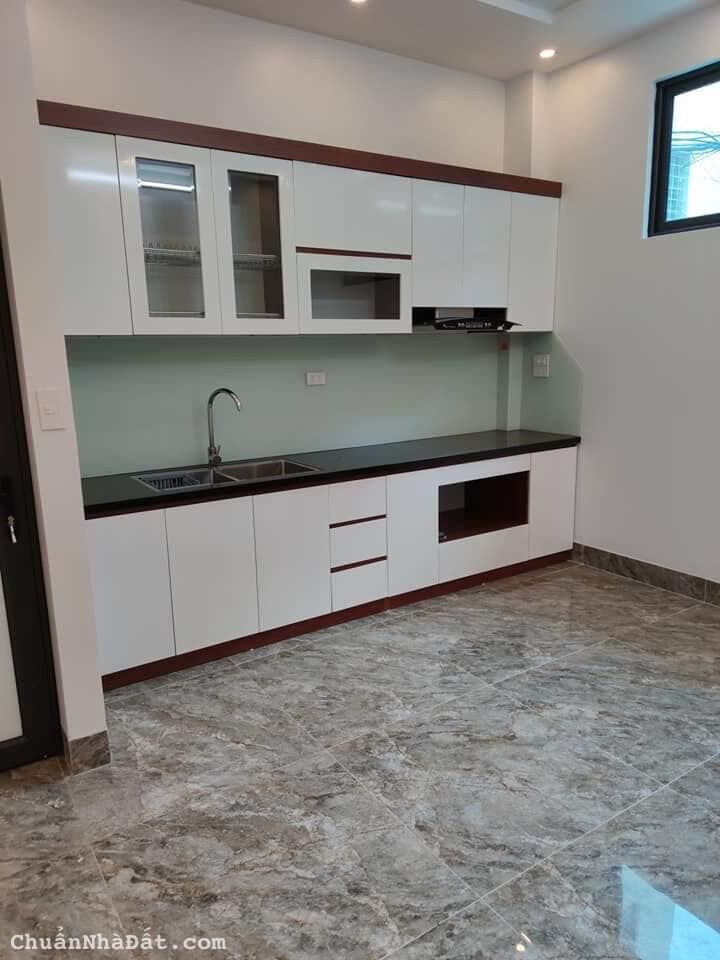 BÁN GẤP NHÀ VÕ CHÍ CÔNG - 41M2 - 3.7 TỶ - CÁCH PHỐ 30M - SÂN RỘNG THOÁNG