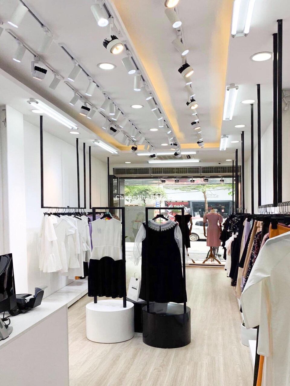 Bán nhà Hoàng Hoa Thám Bán mặt phố Hoàng Hoa Thám Ngọc Hà Bưởi 40m mặt tiền 3.8m chỉ 12 tỷ Bán nhà Hoàng Hoa Thám Bán mặt phố Hoàng Hoa Thám Ngọc Hà Bưởi 40m mặt tiền 3.8m chỉ 12 tỷ