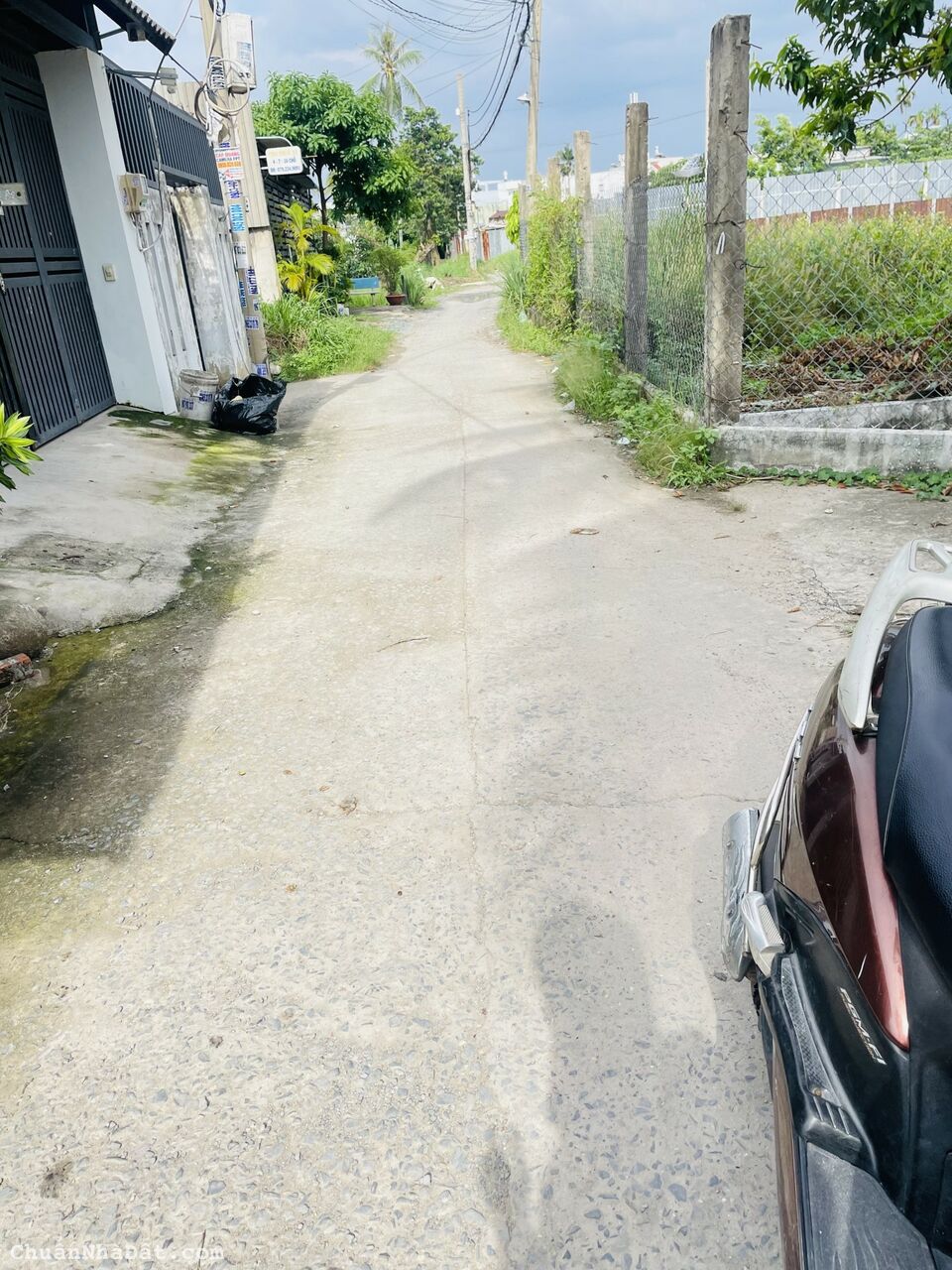 Cần bán nhanh mặt tiền Thạnh Xuân 14, Quận 12, 200m2, Cấp 4, ngang 5.3 HIẾM, Chỉ 2 tỷ 5 TL CC Cần bán nhanh mặt tiền Thạnh Xuân 14, Quận 12, 200m2, Cấp 4, ngang 5.3 HIẾM, Chỉ 2 tỷ 5 TL CC