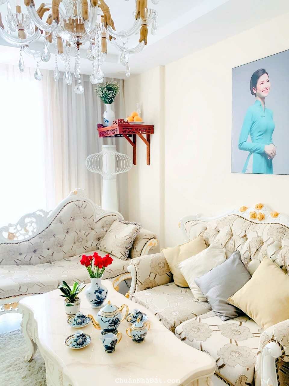 Căn hộ 2PN 1WC tại chung cư Kingston Residence - Tầng cao, view Bắc. Giá bán 4.8 tỷ