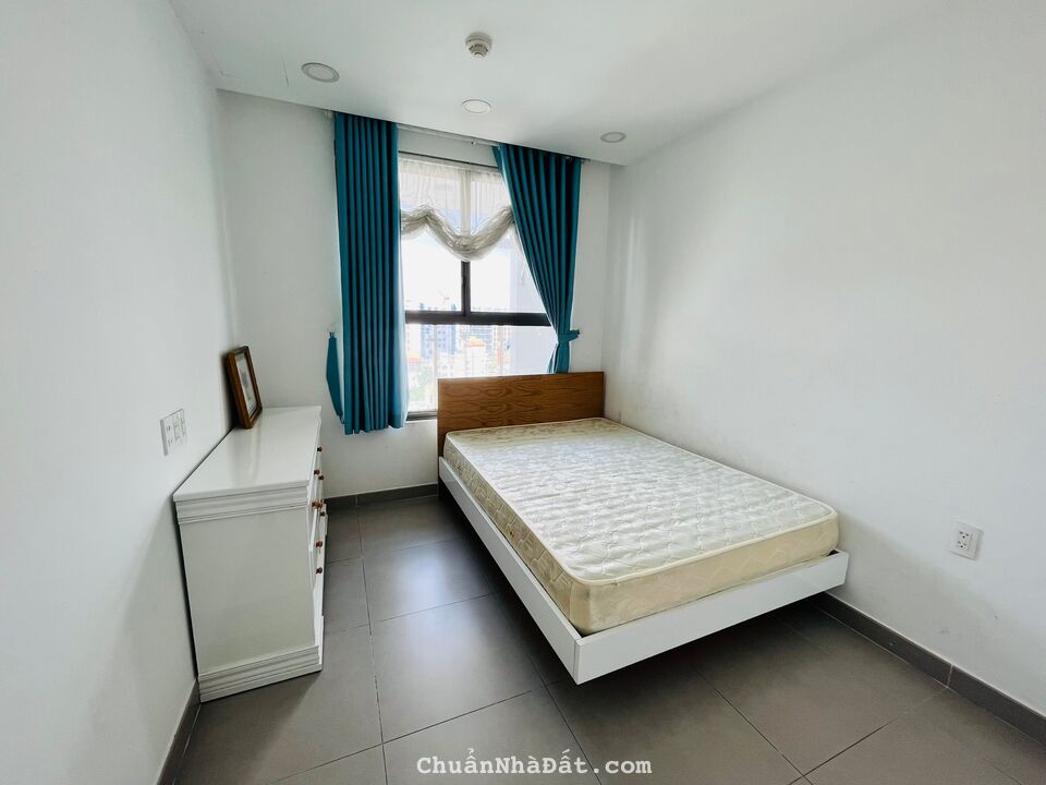 Cần bán căn góc 3PN 90m2 tại Kingston Residence, có sẵn nội thất như hình. Giá bán nhanh 6.3 tỷ