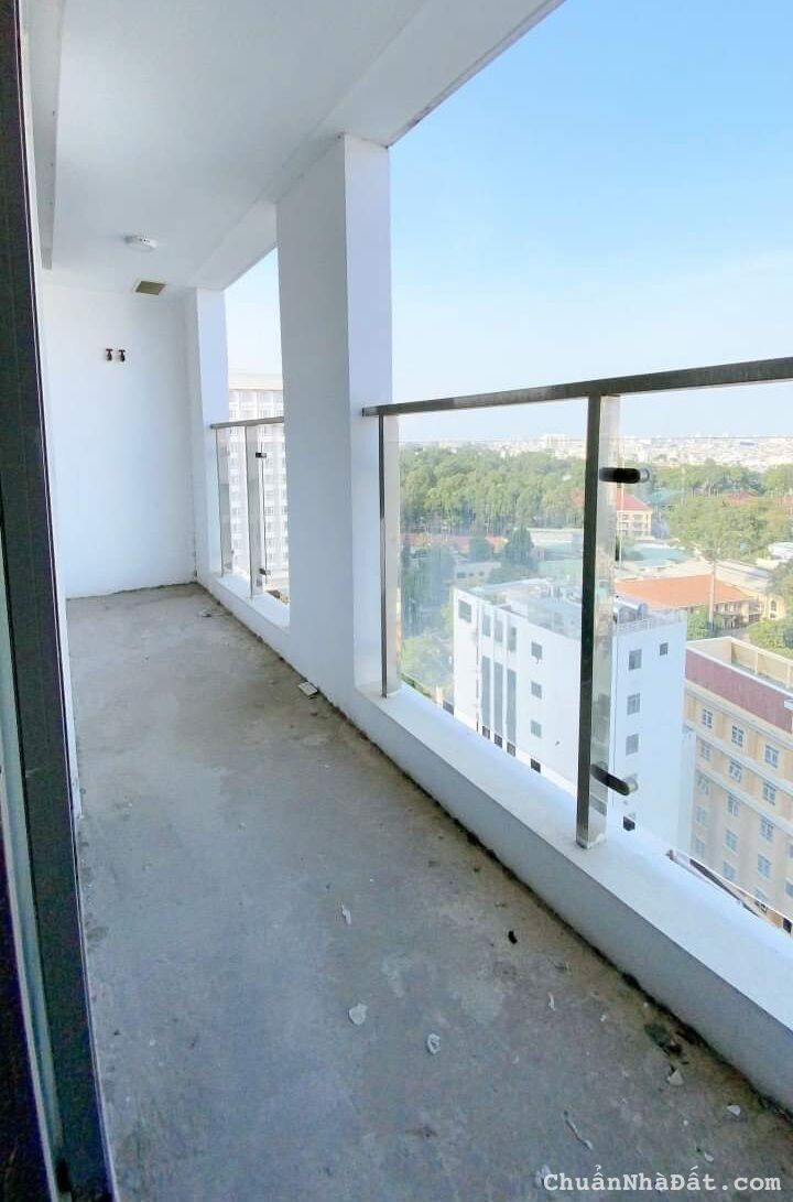 Bán gấp giá chính chủ căn hộ Kingston, DT 90m2 2PN 2WC, giá 6.2 tỷ view Landmark 81. LH 0941797916