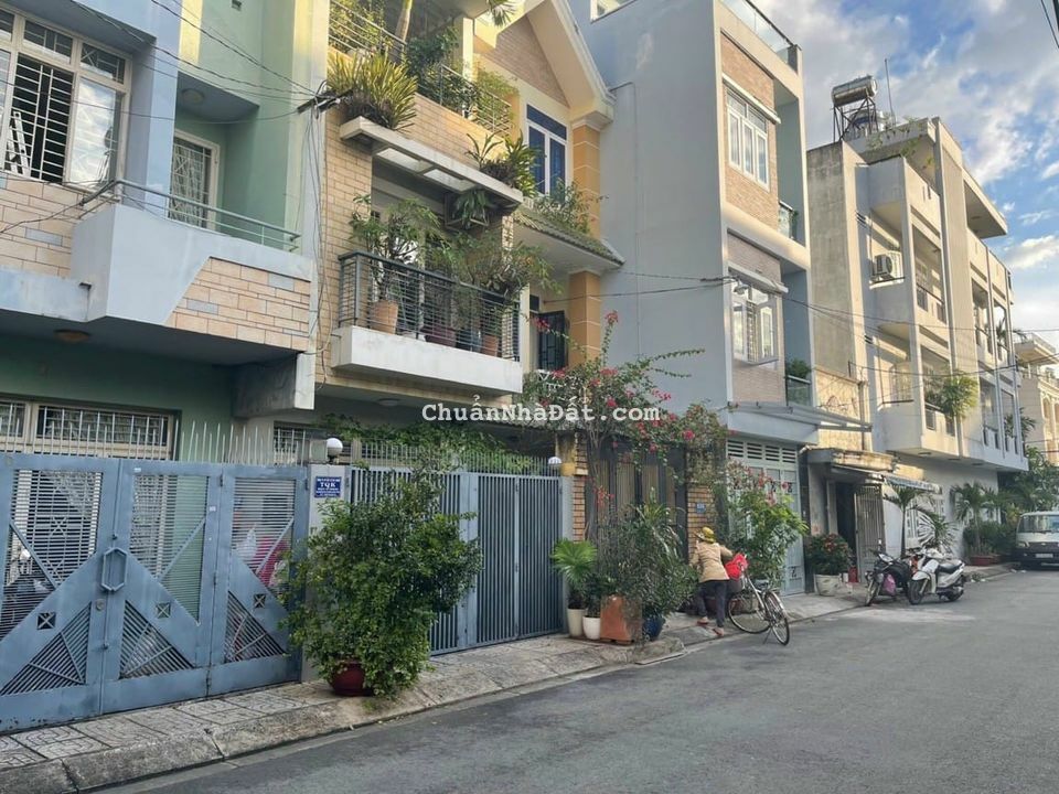 Bán nhà đường Nguyễn Quý Anh. Phường Tân Sơn Nhì. Quận Tân Phú. - Diện tích: 4m x 14m, 7.5 tỷ