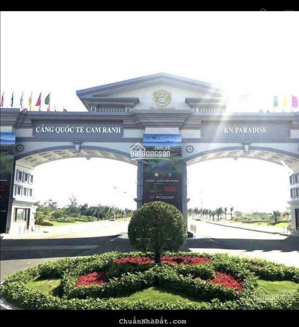 Cần bán gấp lô Paragrus view công viên ,sân golf giá rẻ 26.5tr/m2 LH: 0934416146