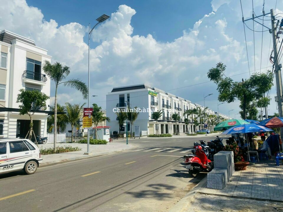 NHÀ PHỐ LIỀN KỀ Gía Chỉ Từ :330TR Rẻ Nhất Tại Bình Dương,NHÀ 1 TRỆT 1 LẦU ,DIỆN TÍCH :5X20.SHR