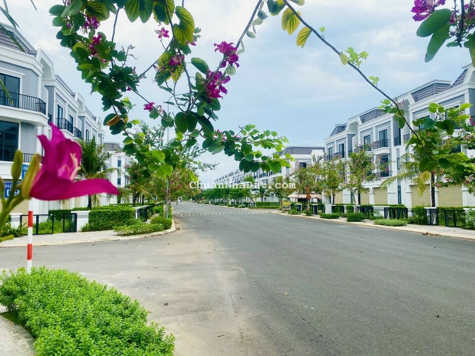 Bán gấp lô đất trong khu dân cư giá 870tr,diện tích 5x15,SHR