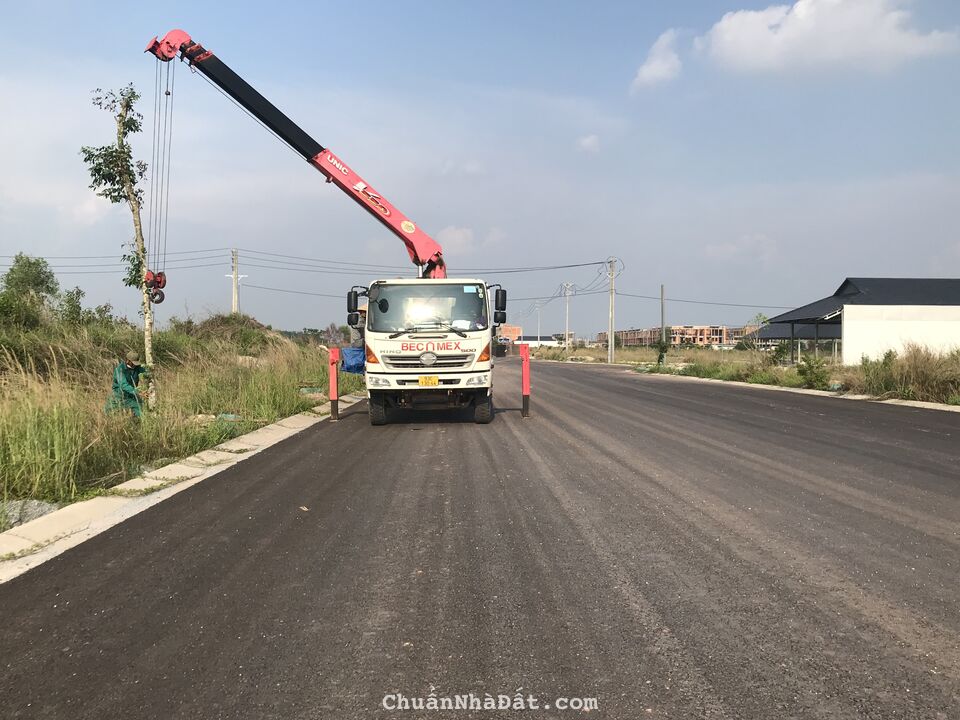 Bán gấp lô đất đường lớn 25m, 150m2, full thổ cư, giá rẻ Bán gấp lô đất đường lớn 25m, 150m2, full thổ cư, giá rẻ