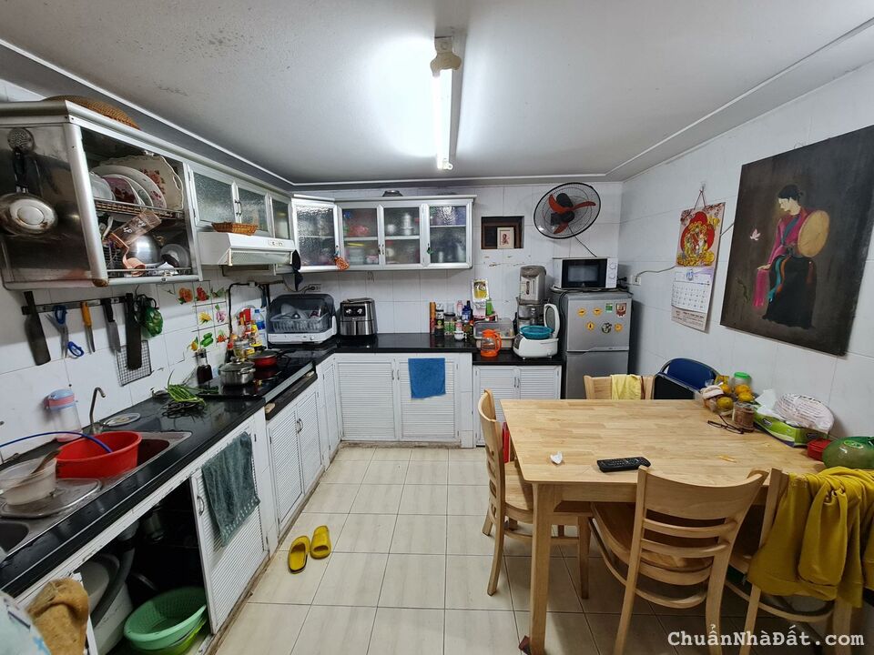 Bán nhà mặt phố Bồ Đề, KD mọi loại hình sầm uất, ô tô tránh, nhỉnh 8 tỷ. LH: 0396.931.899