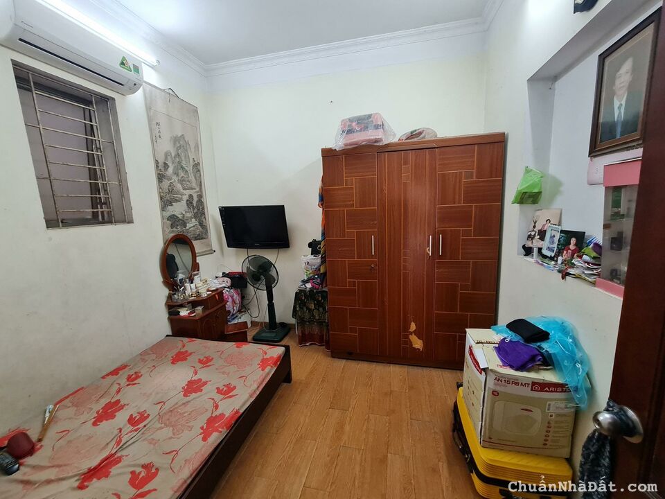 Bán nhà mặt phố Bồ Đề, KD mọi loại hình sầm uất, ô tô tránh, nhỉnh 8 tỷ. LH: 0396.931.899