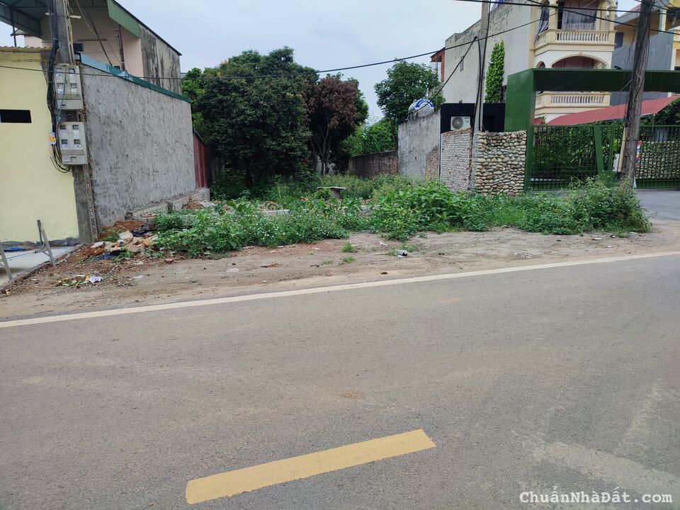 Chính Chủ cần bán mảnh đất 343m2 trên trục đường 916, gần trường Sỹ Quan Lục Quân 1 Chính Chủ cần bán mảnh đất 343m2 trên trục đường 916, gần trường Sỹ Quan Lục Quân 1