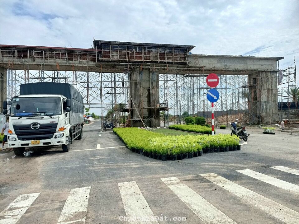 Chính chủ bán đất MegaCity lô TH10 105m2. Mặt tiền đường 25C