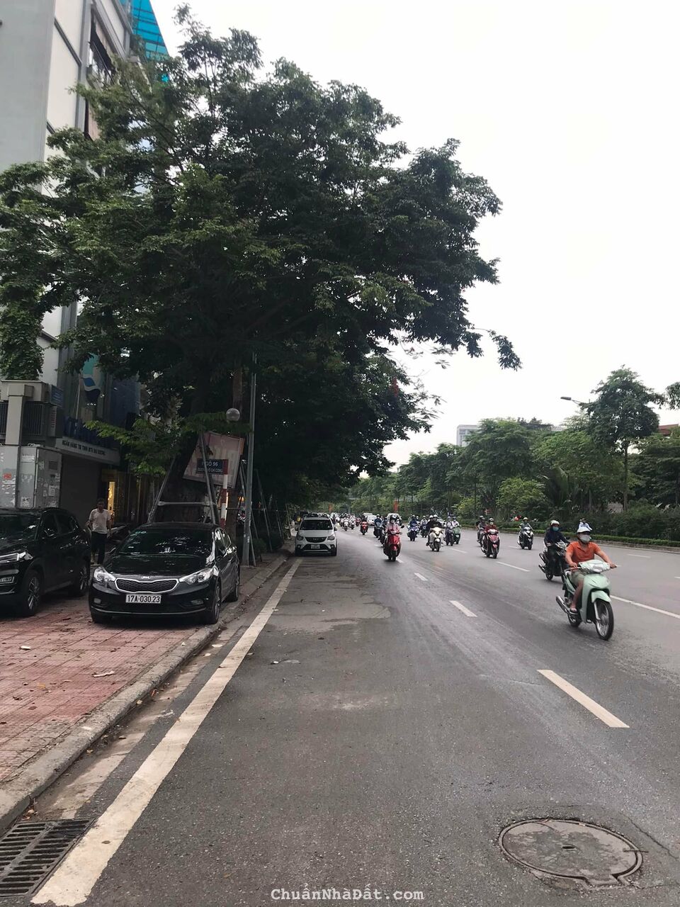 Bán nhanh mảnh đất 950m MT 25m mặt phố Võ Chí Công.