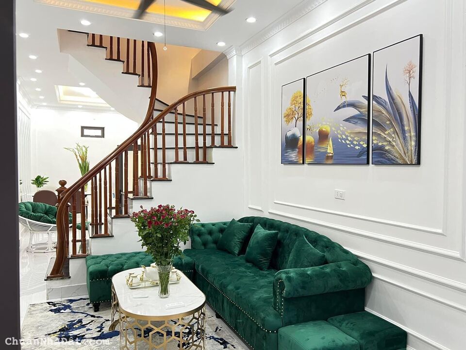 Bán nhà Cầu Giấy –Siêu phẩm đẹp hơn khách sạn – Sổ phân lô cực đẹp –Giá 4 tỷ ( Có thương lượng ) 