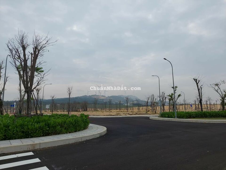 Đất nền ven biển sổ hồng khu kinh tế nhơn hội với VIEW sân GOLF cực đẹp Đất nền ven biển sổ hồng khu kinh tế nhơn hội với VIEW sân GOLF cực đẹp