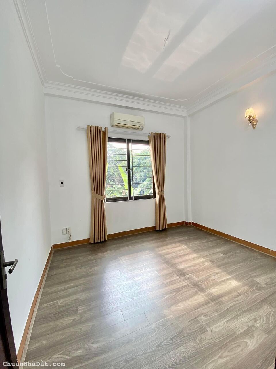 Bán nhà 5 tầng phố Ngũ Nhạc, 2 THOÁNG, 3 GÁC ĐỖ CỬA, 64m2, 4.25 tỷ