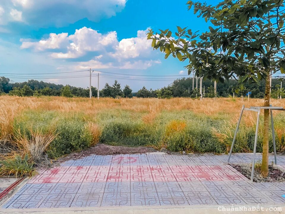  Chính chủ cần bán gấp 02 lô liền kề sạch đẹp, không cống cột trong khu dân cư Nam Long Bàu Bàng