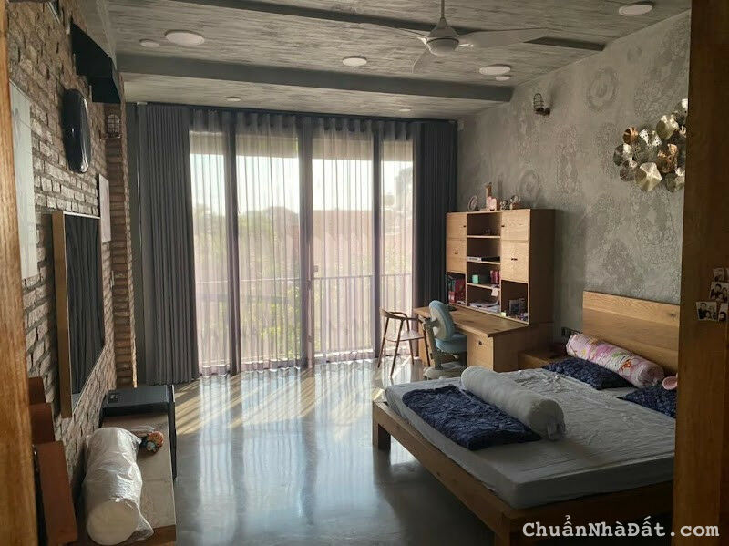 Biệt thự Thủ Đức, 7 tầng Thang máy, ngang 7m, khu Thảo Điền, hơn 40 tỷ