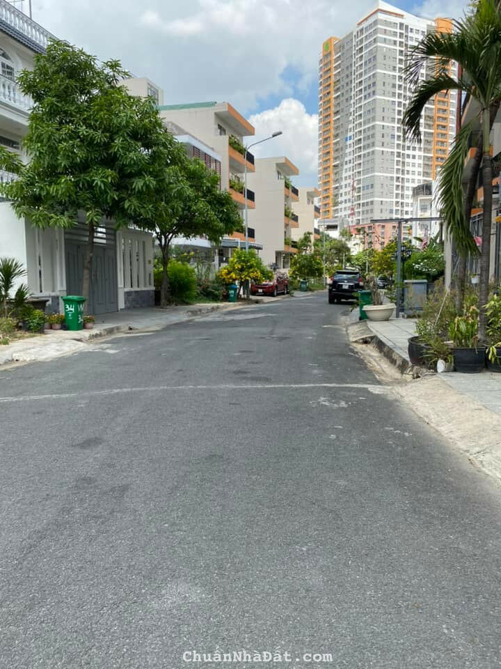 Đất Thủ Đức, Mặt tiền kinh doanh đa ngành, Hàng xóm Vinhomes, dt 4020m2.