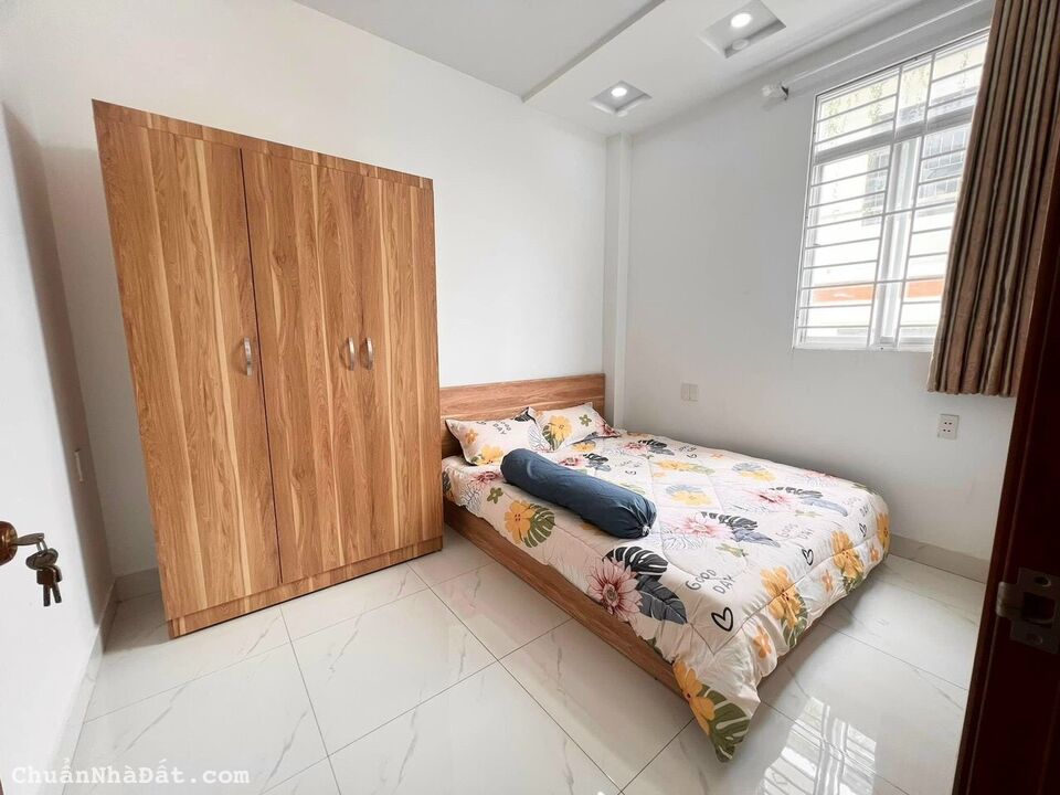 (Phú Nhuận) 7 x 5,5m - 2 lầu - 3PN - hẻm 4m, Nguyễn Đình Chính