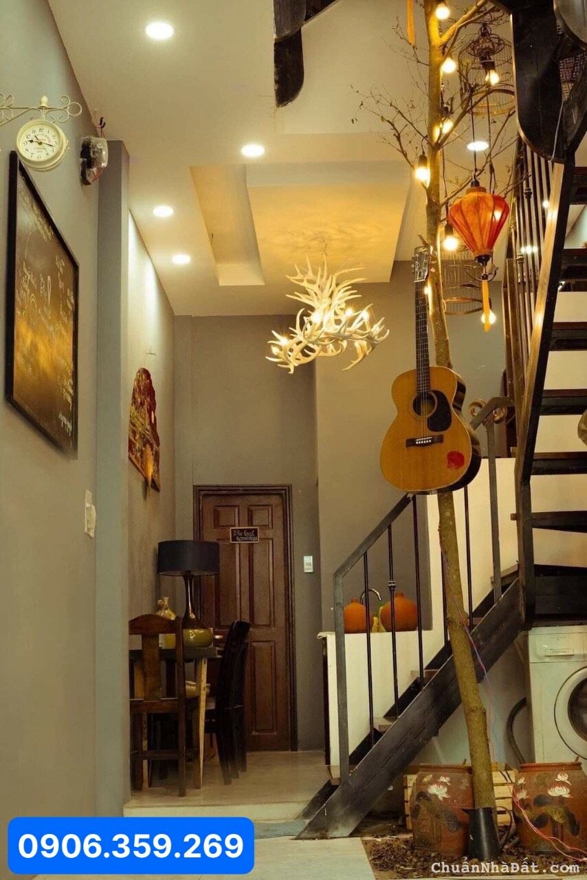 NHÀ TRUNG TÂM THỦ ĐỨC - CÁCH MẶT TIỀN 10M - HẺM TRƯỚC NHÀ 3M - GẦN 50M2 - GIÁ: 4.3 TỶ. 