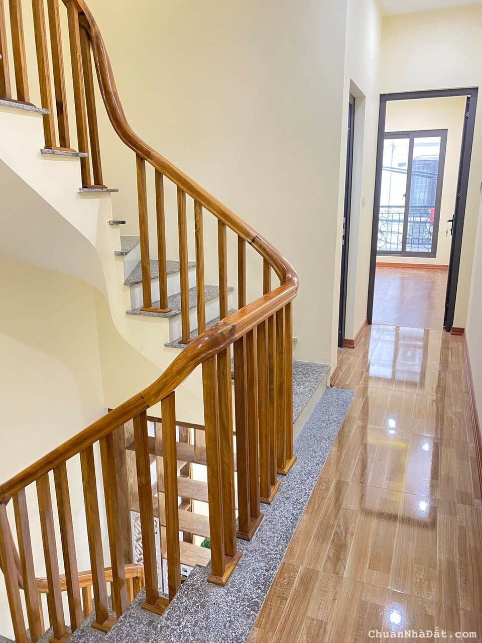 Cần bán gấp nhà phố Nam Dư-Lĩnh Nam Ô Tô đỗ cửa, Kinh Doanh Đỉnh 47m2x4T Giá 4.75 tỷ