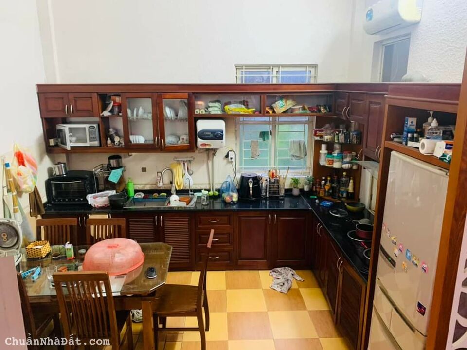 Siêu đẹp! Cần bán gấp nhà phố Ngọc Lâm-LB 41m2x4T MT 4m2 Giá 4.1 tỷ