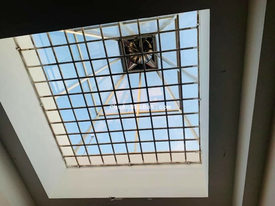 Siêu đẹp! Cần bán gấp nhà phố Ngọc Lâm-LB 41m2x4T MT 4m2 Giá 4.1 tỷ