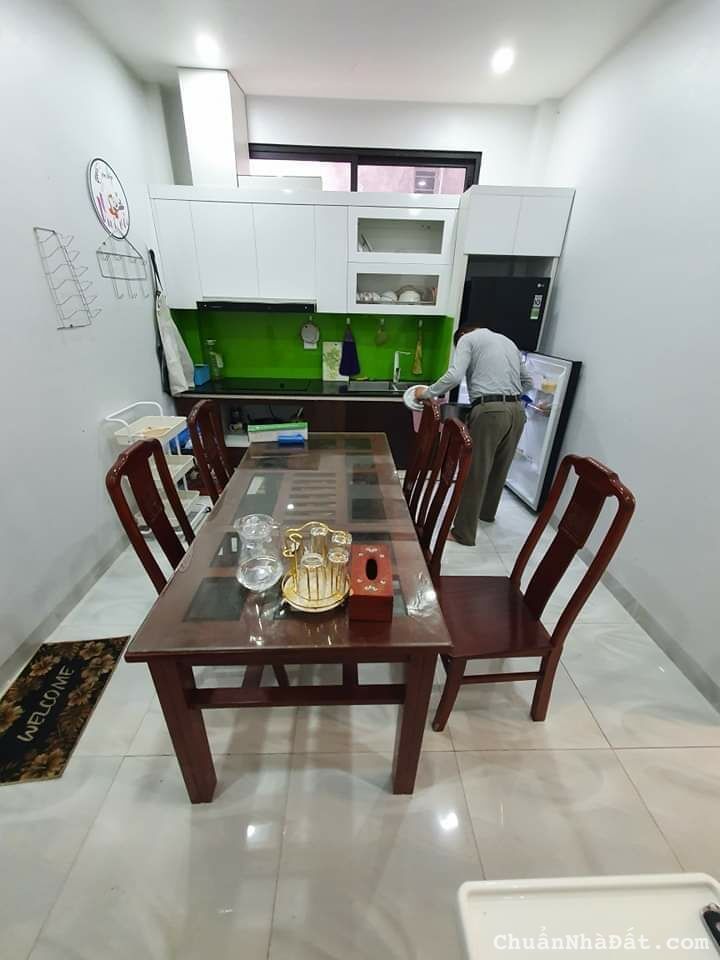 Cần bán gấpnhaf ở Ngoc thụy-LB Phân Lô Mới Đẹp 35m2x5T Giá 3.8 tỷ