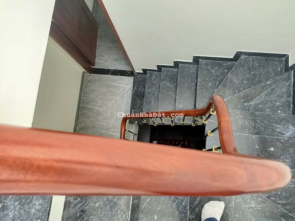 Siêu Đẹp nhà Ái Mộ-LB Ô Tô Đỗ Cửa Mới Đẹp Ở Sướng 50m2x5T Giá nhỉnh 5 tỷ