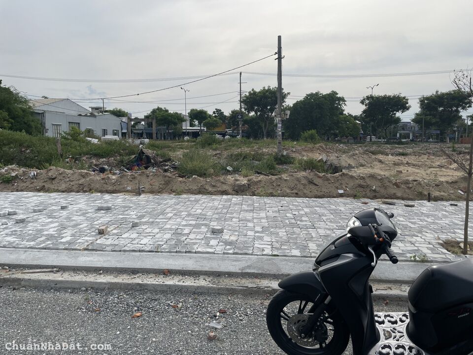 Bán đất mặt tiền đường 7,5m, Nguyễn Quý Anh - Ngũ Hành Sơn, Đà Nẵng. Đã có sổ đỏ. LH: 0905.75.11.85 Bán đất mặt tiền đường 7,5m, Nguyễn Quý Anh - Ngũ Hành Sơn, Đà Nẵng. Đã có sổ đỏ. LH: 0905.75.11.85