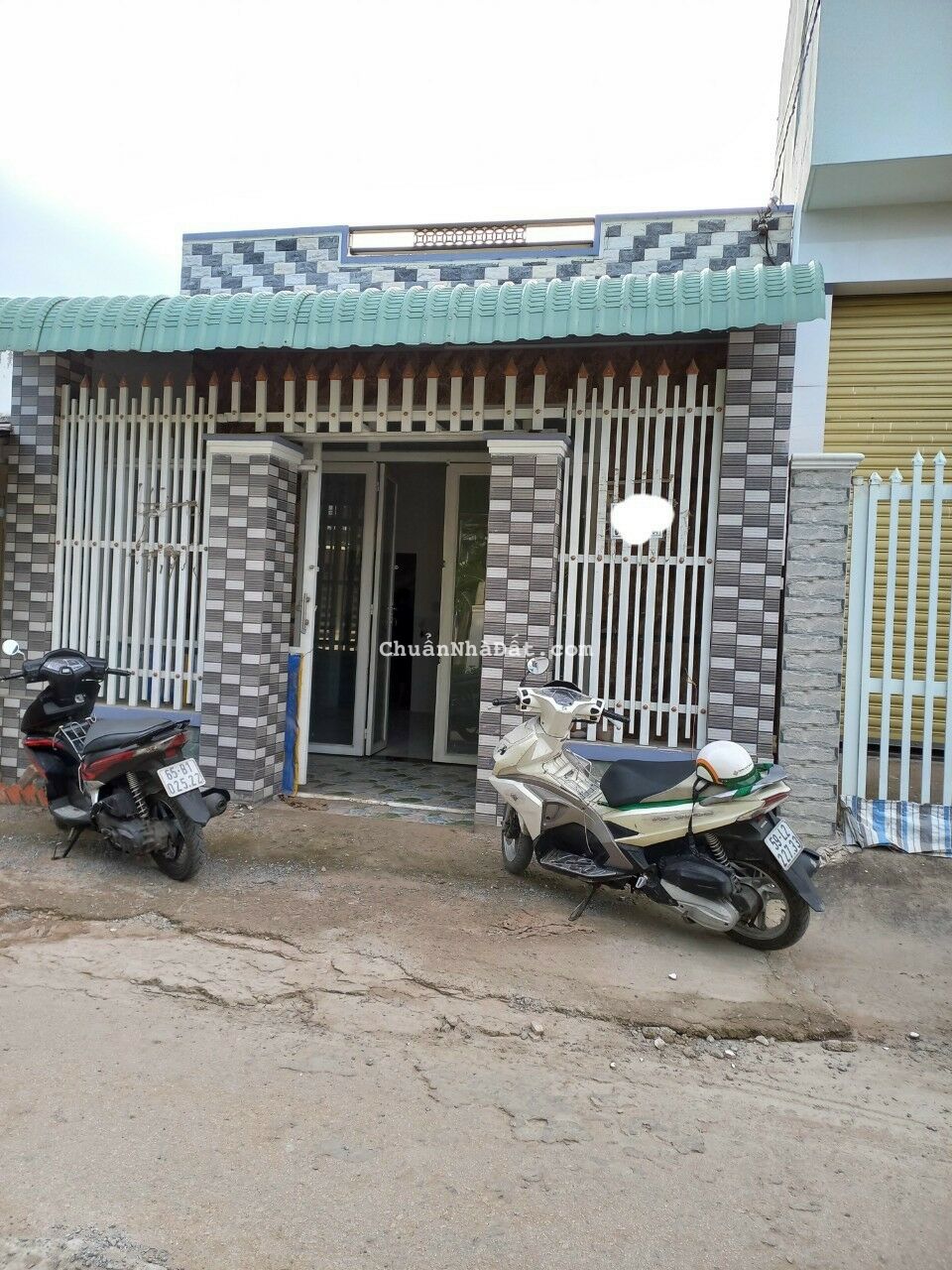 Bán nhà c4 đẹp mặt tiền lộ chợ số 10, view sông mát mẻ, Ba Láng, Cái Răng, Cần Thơ