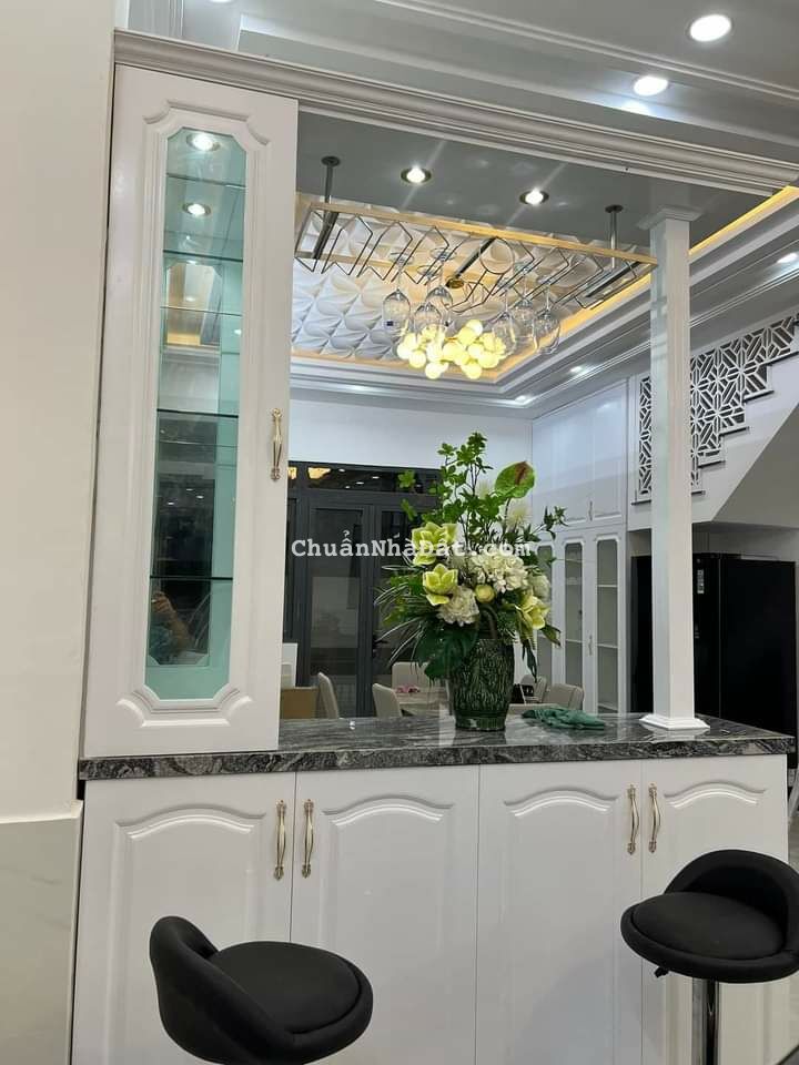 Biệt Thự Siêu Đẹp 4 tầng, nhỉnh 8 tỷ, Gần Phú Mỹ Hưng, Quận 7.