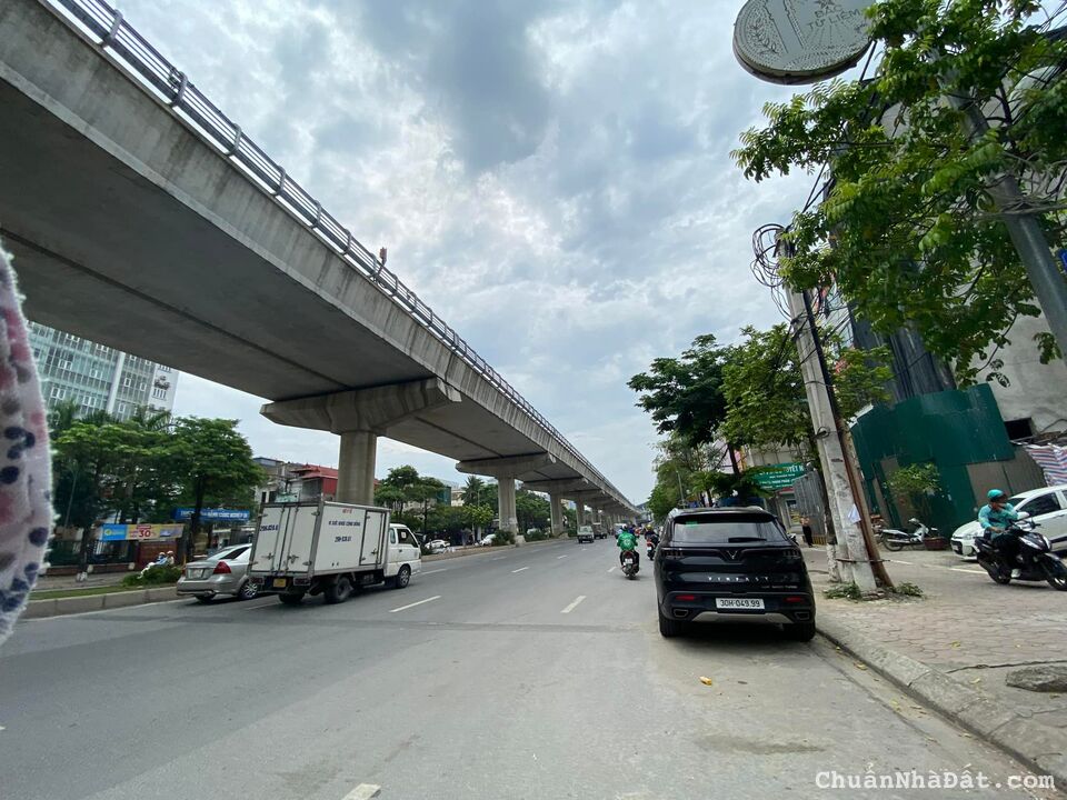 Cần bán gấp mảnh đất Cầu Diễn, lô góc, ô tô, kinh doanh đỉnh 185m2 giá 22.5 tỷ