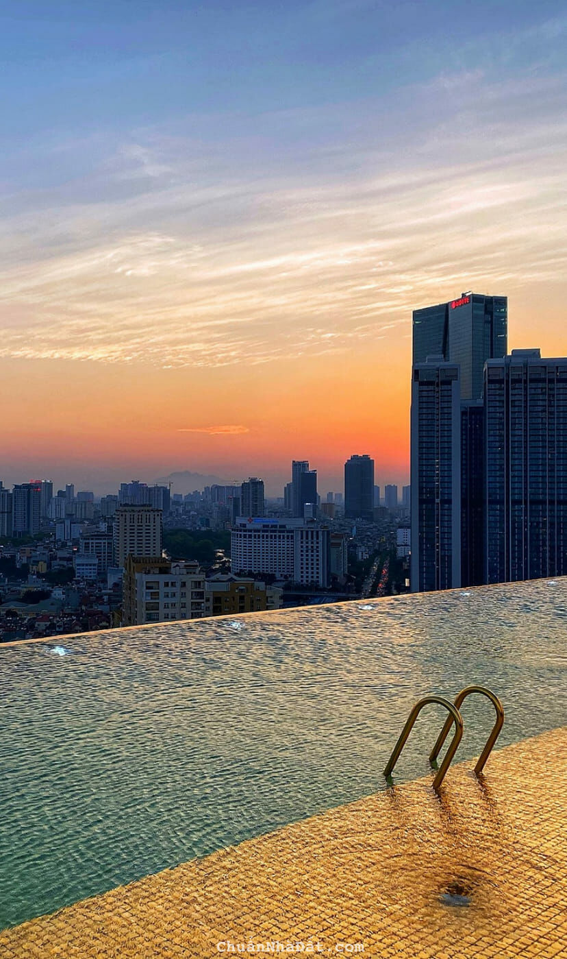 Cần Bán Khách Sạn 6* Mạ Vàng Độc Tôn Duy Nhất Của Hà Nội, 2238m2 X 29 Tầng View Hồ