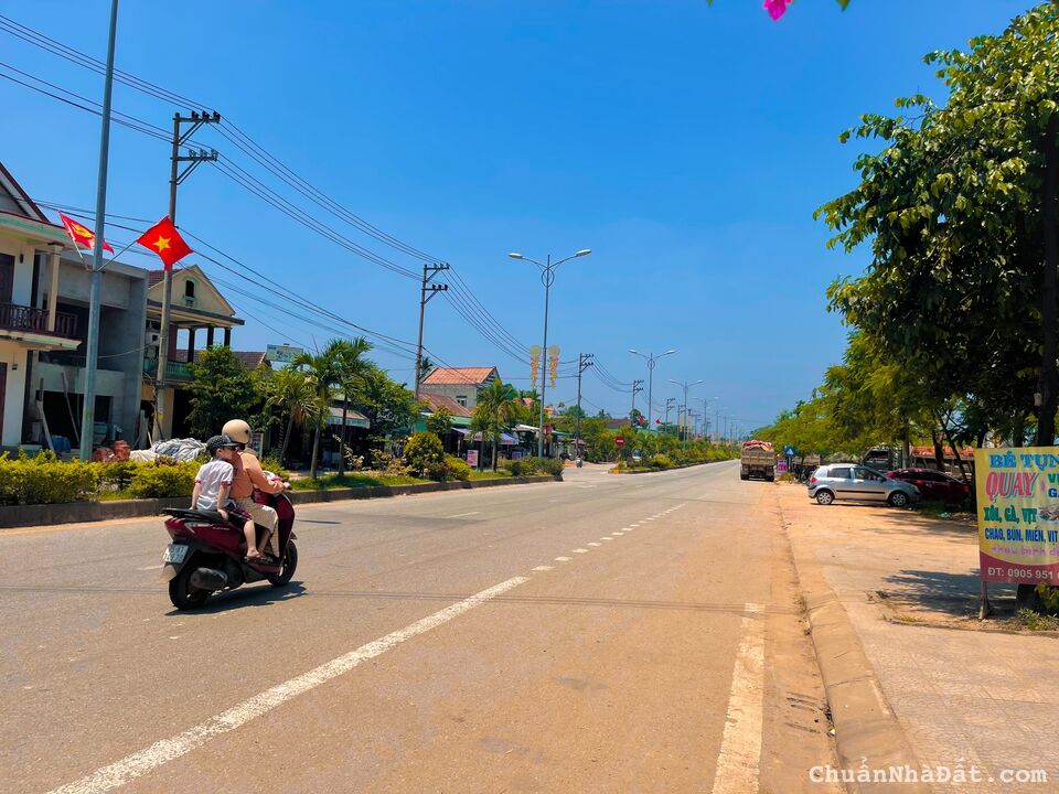 Hàng Hiếm Mặt tiền Kinh Doanh đường 37m nằm sát Trung tâm các KCN Hàng Hiếm Mặt tiền Kinh Doanh đường 37m nằm sát Trung tâm các KCN