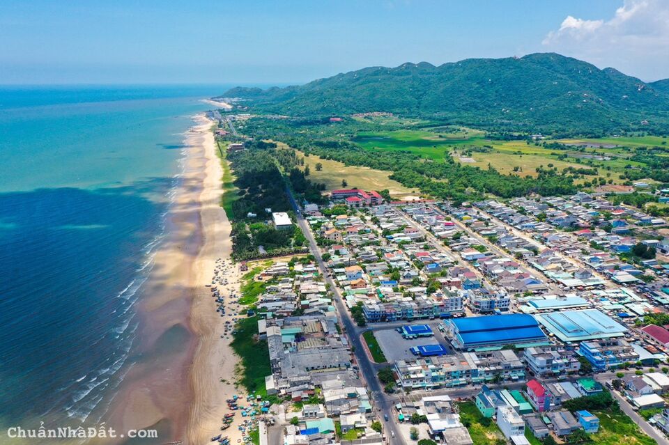 ĐẤT MẶT TIỀN VÕ VĂN TẤN TT PHƯỚC HẢI ĐẤT ĐỎ BRVT DT 102M2 FULL THỔ CƯ