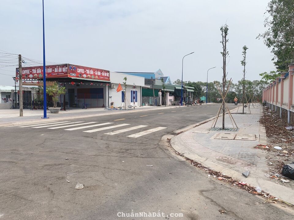 BÁN LÔ ĐẤT MẶT TIỀN ĐƯỜNG NHỰA XÃ LỘC AN ĐẤT ĐỎ BRVT DT 200M2 FULL THỔ CƯ