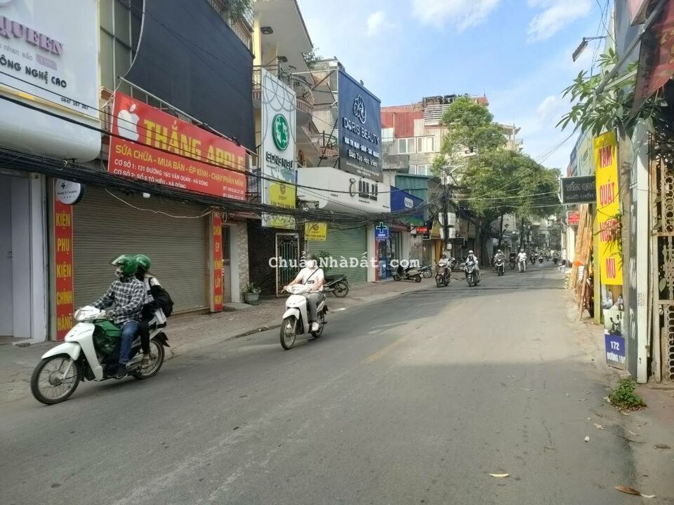 Bán đất mặt tiền đường 19/5 Văn Quán, Hà Đông, có nhà cấp 4, diện tích 175m2