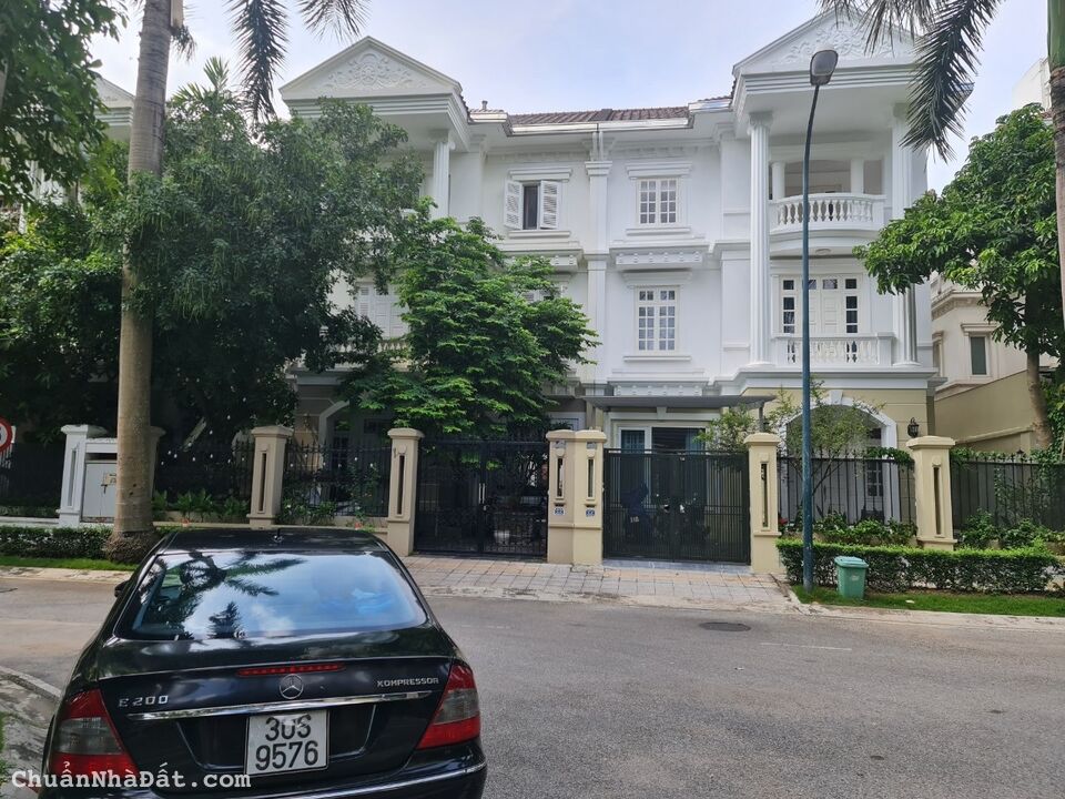 Chính Chủ Bán Biệt Thự Ciputra Tây Hồ, Khu C5 Siêu Vip, 218m2, Full đồ Chính Chủ Bán Biệt Thự Ciputra Tây Hồ, Khu C5 Siêu Vip, 218m2, Full đồ