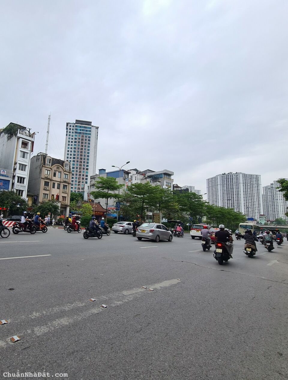 Chuẩn 100% ngon bổ rẻ - Bán nhà đất mặt phố Trường Chinh, ngã tư Sở, gần Royal City. DT 132m2 mặt tiền 5m.