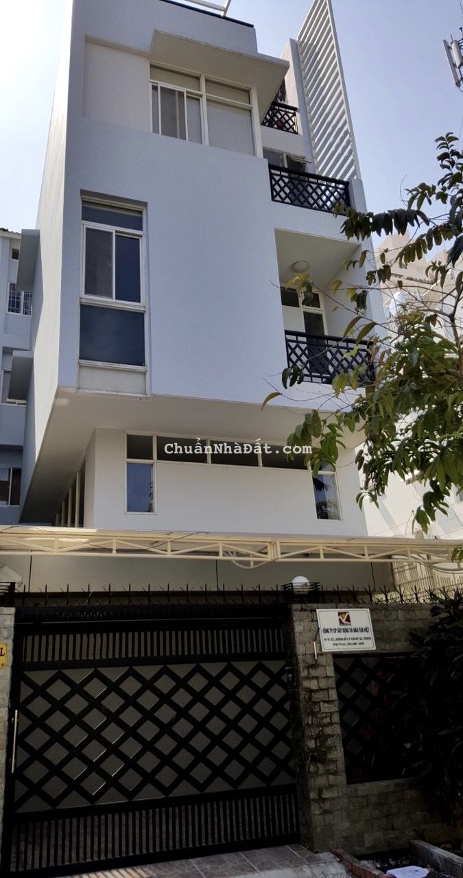 Bán nhà mặt tiền đường 16m KDC Phú Mỹ,Hoàng Quốc Việt,Quận 7