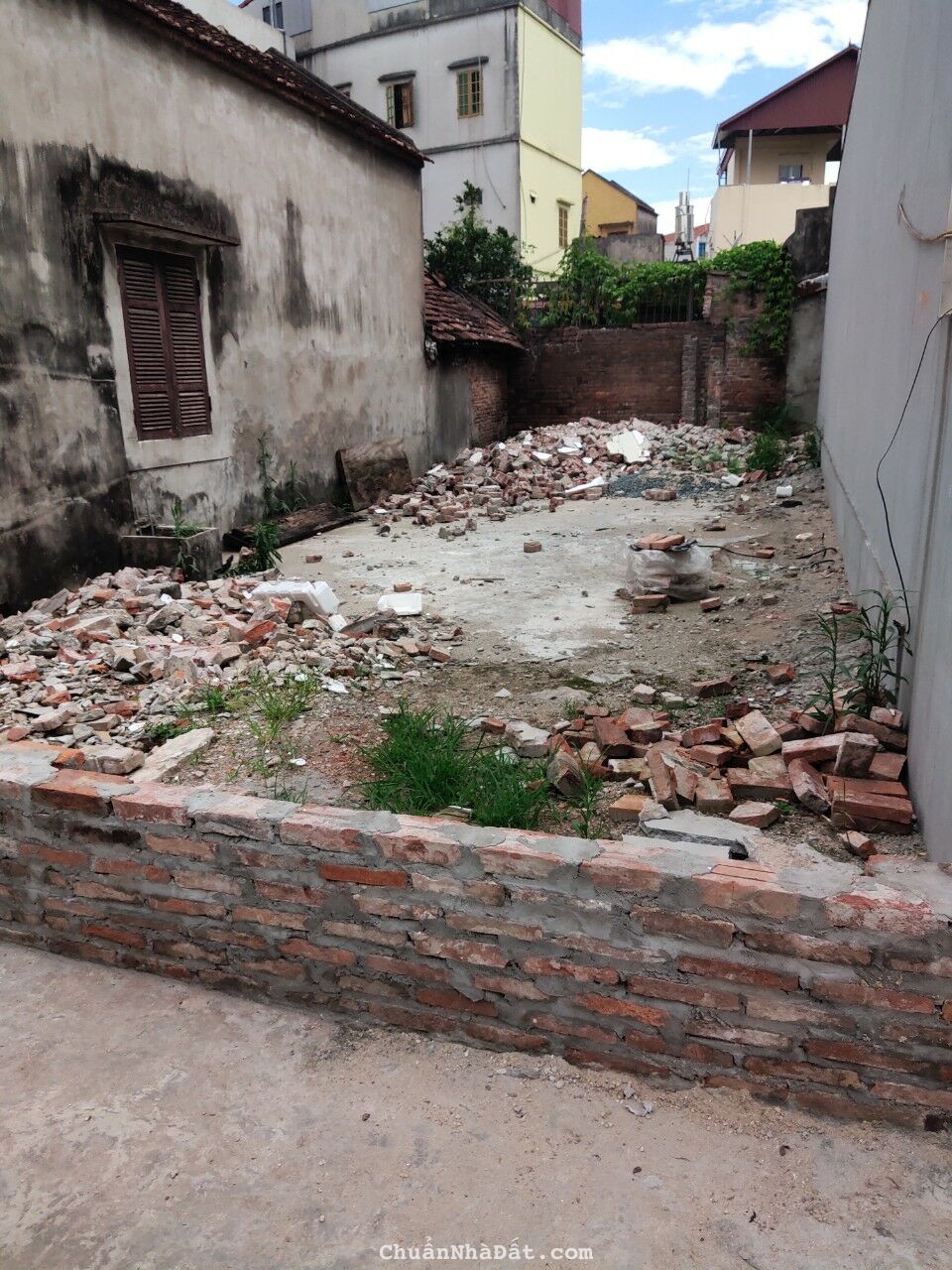 CC CẦN BÁN HƠN 73M ĐẤT Ở ĐÔ THỊ, KHU TRUNG TÂM THỊ TRẤN QUỐC OAI CC CẦN BÁN HƠN 73M ĐẤT Ở ĐÔ THỊ, KHU TRUNG TÂM THỊ TRẤN QUỐC OAI