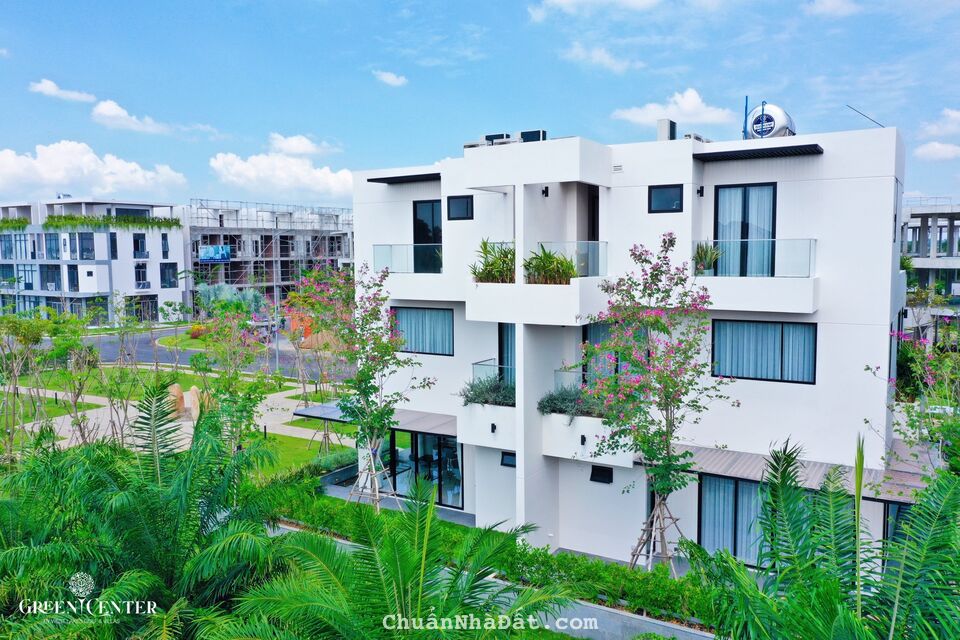 Nhà phố sân Golf, Biệt thự sân Golf trả trước 800 triệu sở hữu