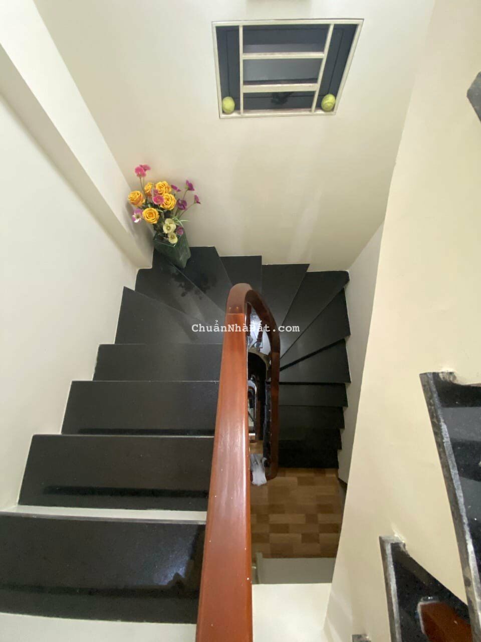 Bán Nhà Mặt Phố Thụy Khuê – Nhà 6 Tầng Kinh Doanh Tốt  – Giá 7.6 tỷ 